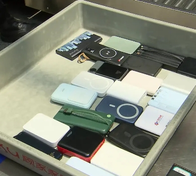 客机充电宝起火频发，民航局紧急管控禁携无3C产品